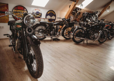 Showroom historických motorek¨